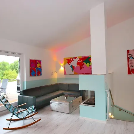 Ruegen-beach-house-haus-schostek