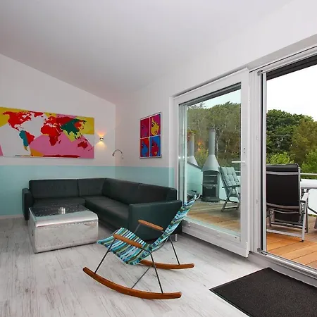 Ruegen-beach-house-haus-schostek Feriehus *