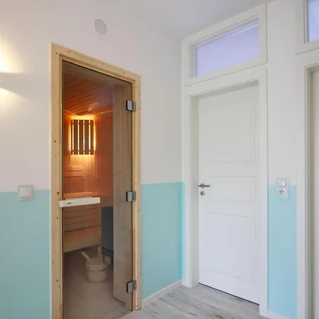 Ruegen-beach-house-haus-schostek * Goehren (Ruegen)