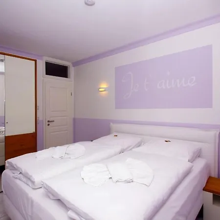 Ruegen-beach-house-haus-schostek