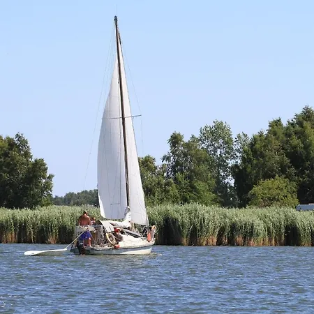 Ruegen-beach-house-haus-schostek