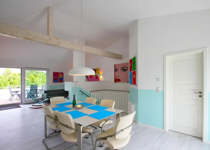Ruegen-beach-house-haus-schostek