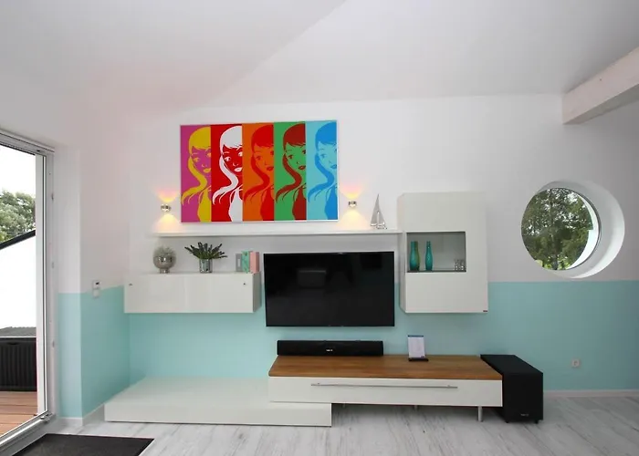 Ruegen-beach-house-haus-schostek